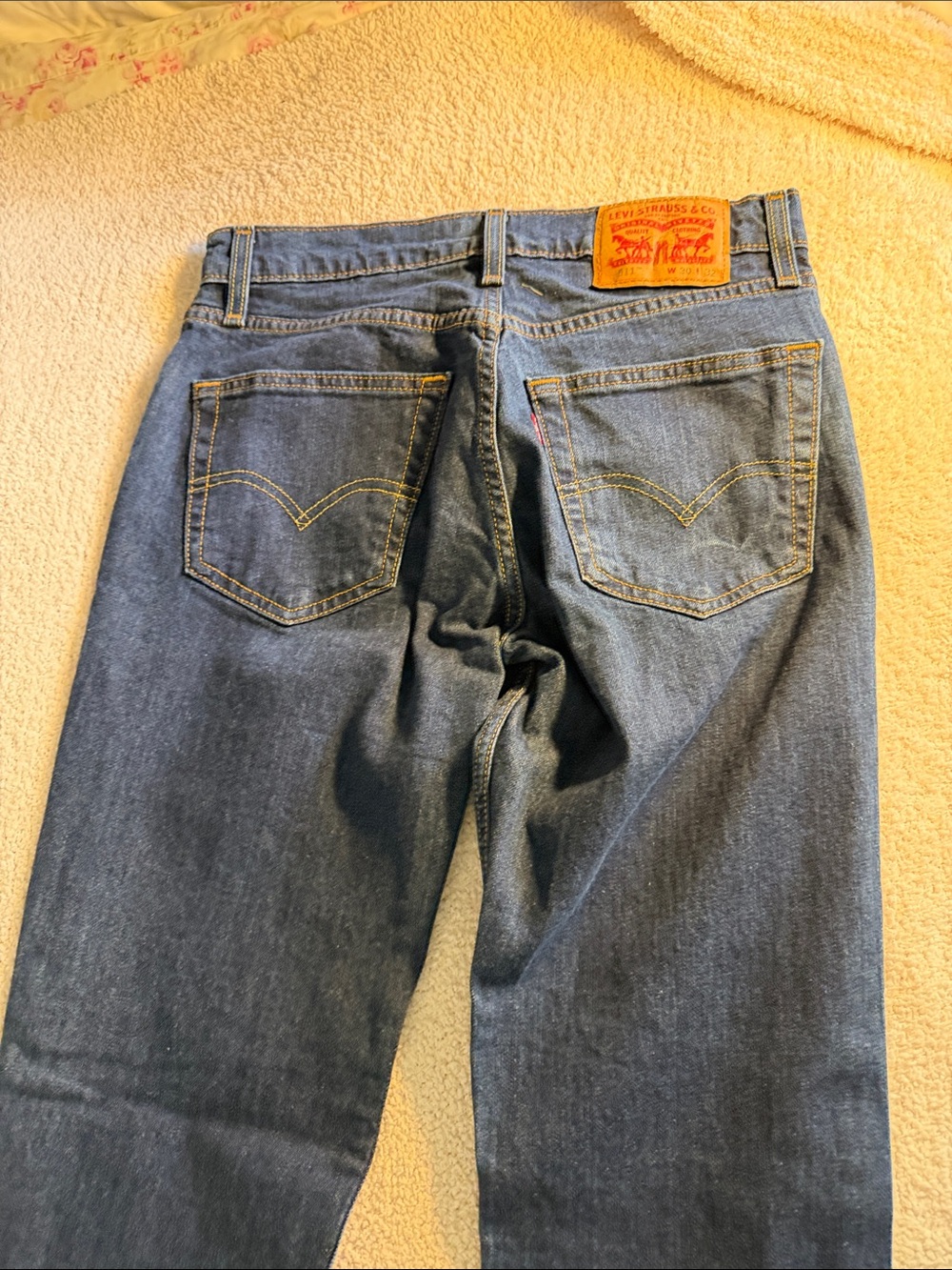 Levi's Men's Dark Blue Straight-Leg Denim Jeans with Leather Patch